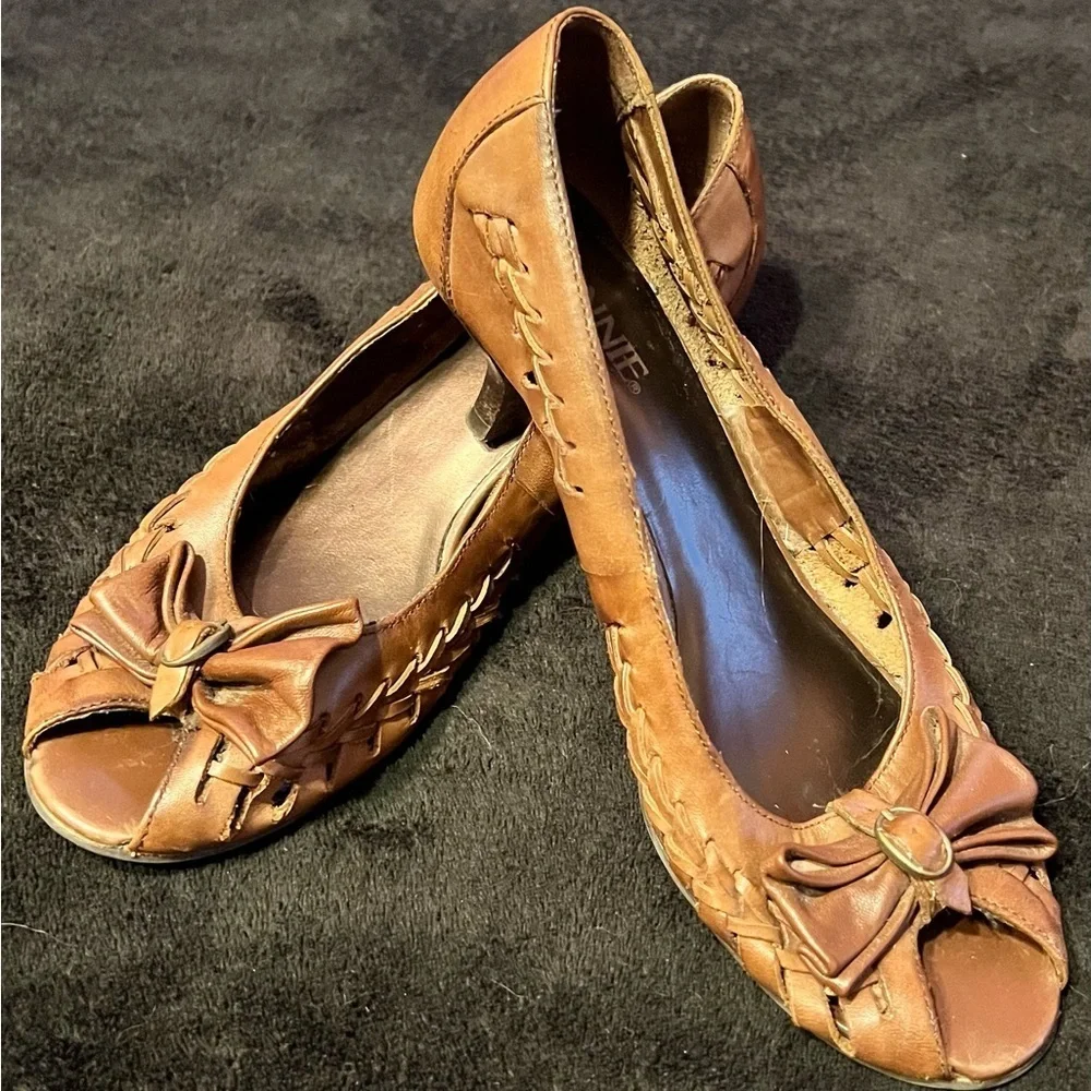 Vtg Y2K Connie Braided Leather Peekaboo Women’s Heels size 6 1/2
